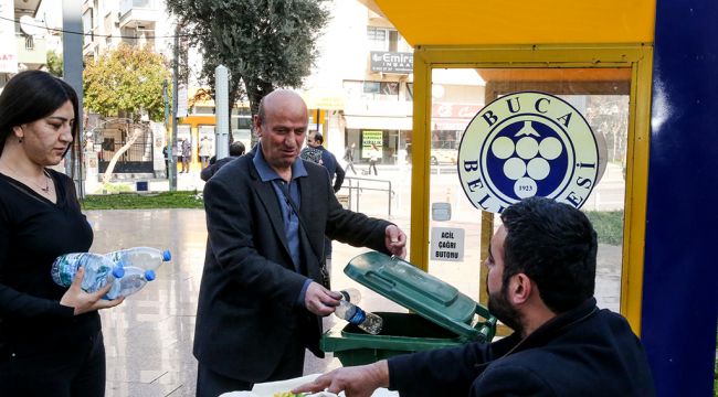 Pet şişeyi getir, bez çantayı götür