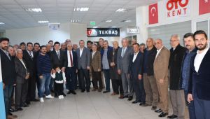 CHP’li Kılıç esnaf turunda: “AKP’li siyasetçiler pazara adım atamıyor”