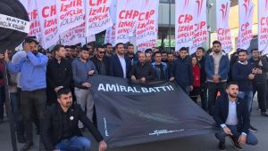 CHP'nin gençlerinden sansüre siyah çelenk!