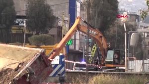 İzmir Göçükte Arama Kurtarma Çalışmalarına Başlandı