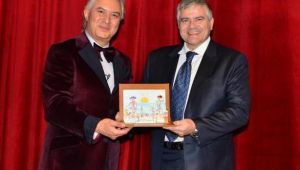 İzmir Uluslararası Kukla Günleri Başladı