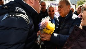 Kocaoğlu, şiirlerle, sümbüllerle uğurlandı