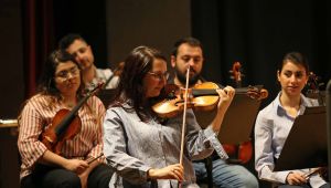 KODA ‘Kardelenler’ için sahneye çıktı 