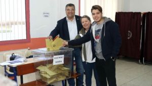 Siyasiler Sandık Başında