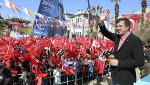 Zeybekçi; “Efelenmeye değil, efe gibi dik durmaya geldik”
