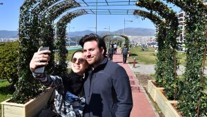Rengarenk İzmir
