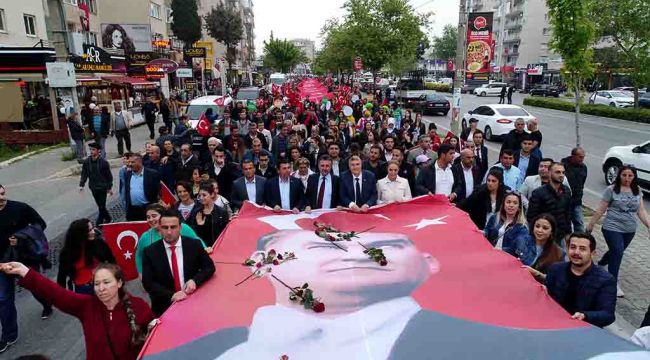 Sandal, "Türkiye'nin en büyük etkinliğini seneye Bayraklı'da yapacağız"