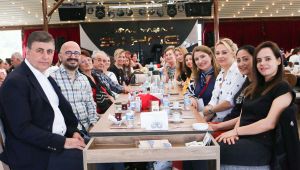 Başkan Tugay koruyucu ailelerle buluştu .