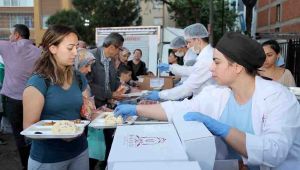 Bayraklı'da binler iftar sofrasında buluşuyor
