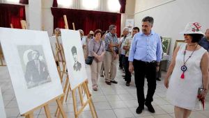Bayraklı'da kursiyerlerden resim sergisi