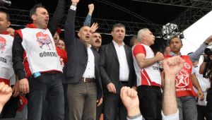 Binlerce İzmirli Gündoğdu'da buluştu