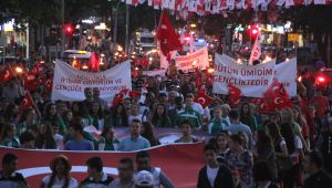 Bornova Belediyesi'nden 100. Yıla özel Gençlik Şöleni