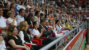 Dev koro bisikletsiz çocukları sevindirdi