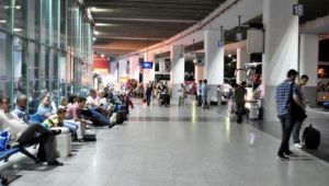 İzmir Otogarı'nda bayram kalabalığı