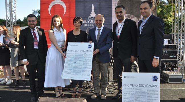 İzmirli İçmimarlar, "Dünya iç mekanlar günü"nü coşkuyla kutladı