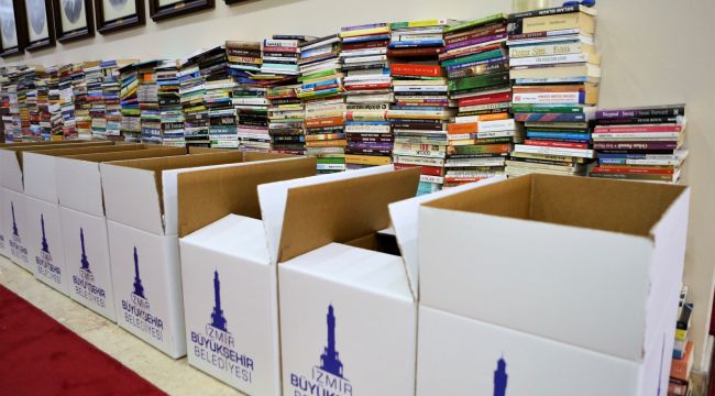 Tebrik çiçeği yerine 10 bin kitap toplandı