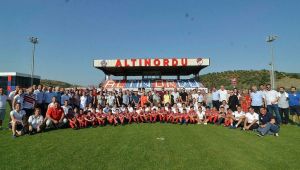 Altınordu'dan imza şov