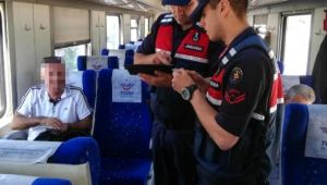 Aranan 12 kişi yakalandı