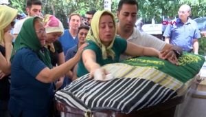 Babasının öldürdüğü doktor Gülnur Yılmaz'a acı veda