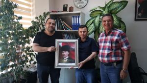 Başkan Aksoy'dan muhtarlara anlamlı bayram hediyesi