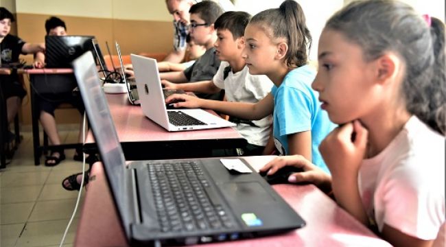 Bornova'da yaz dönemi kursları başladı