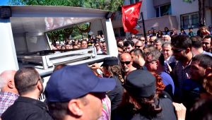 Bornova şehidine ağladı