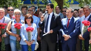 CHP Konak'tan önce uyarı sonra kutlama
