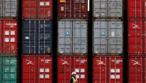 Ege Bölgesi ilk çeyrekte 1,8 milyar dolar dış ticaret fazlası verdi