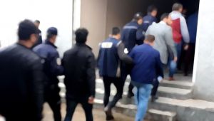 İzmir'deki FETÖ soruşturmasında 19 tutuklama