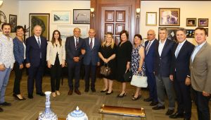 İZSİAD'tan Soyer'e işbirliği ziyareti