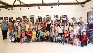 Karşıyaka'da miniklerin fotoğraf sergisi