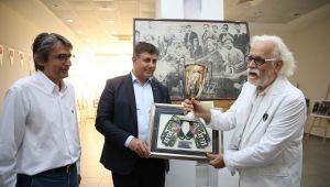 Karşıyaka'ya Ay-Yıldız verilmesinin 93. yılı şölenlerle kutlandı