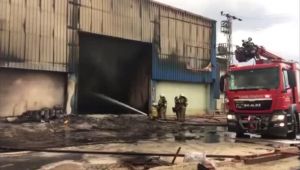 Torbalı'da geri dönüşüm fabrikası yandı