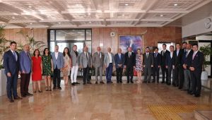EGİAD yöneticileri Başkan Soyer'i ziyaret etti