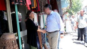 Bayraklı'da sokaklar Başkan Sandal'a emanet