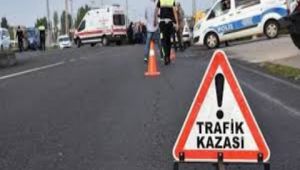 Devrilen traktör sürücüsü kurtarılamadı