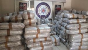 Ege'de büyük operasyon! Tam 1,5 ton zehir ele geçirildi