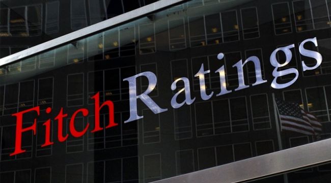Fitch 14 Türk bankasının notunu indirdi