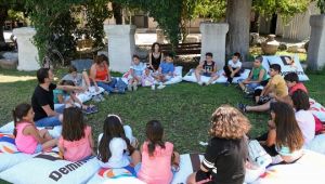 İzmir'de minikler tarihle buluşuyor