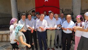 İzmir'deki 347 yıllık cami ibadete açıldı