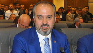 Karaburun'dan sonra Bursa'da şirketlere kendini müdür atadı... Başkanlar maaşlara doymuyor...