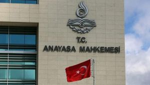 Anayasa Mahkemesi'ne atıf yapan ‘beraat’ akademisyenleri nasıl etkileyecek?