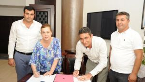 Balçova'da yüzler gülüyor... Toplu iş sözleşmesi imzalandı!