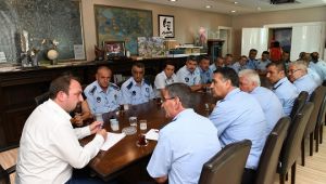 Başkan Gümrükçü zabıtaların sorunlarını dinledi
