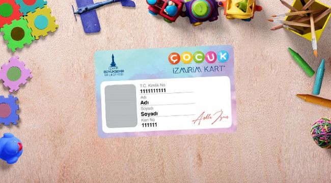 Başkan Soyer, ilk Çocuk İzmirim Kartları sahiplerine teslim etti