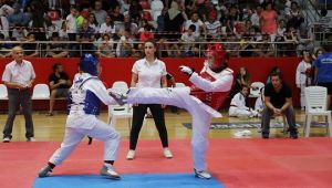 Bayraklı'da Taekwondo şöleni