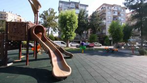 Bayraklı'nın parklarında revizyon
