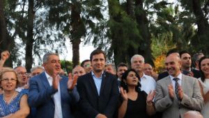 CHP İzmir örgütü bayramlaştı