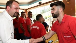 Çiğli'de moloz ekibinin çalışmaları belge ile ödüllendirildi!