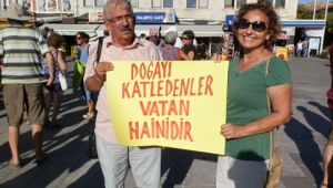 Foça'da doğa katliamına karşı protesto